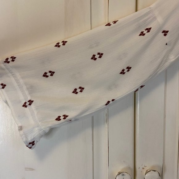 Gentle Fawn White Blouse with Burgundy Embroidery - Picture 4 of 10